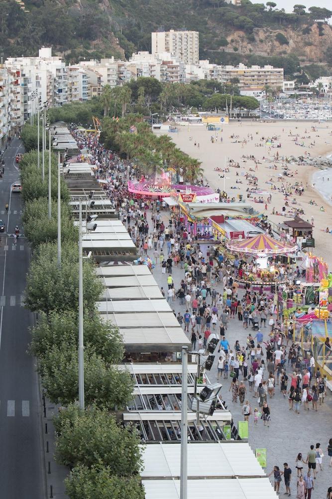 Pierre & Vacances Blanes Playa ภายนอก รูปภาพ